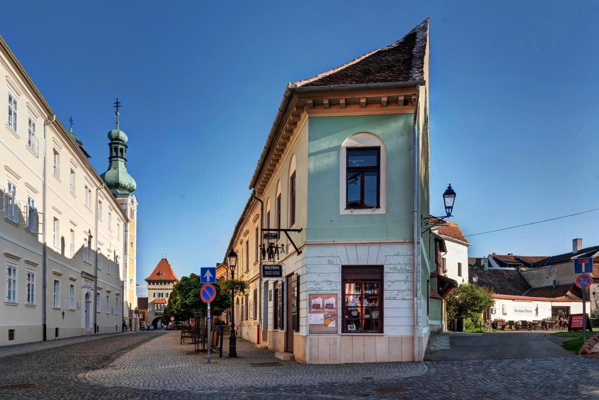 Appartamento Modern Medival Kőszeg Esterno foto